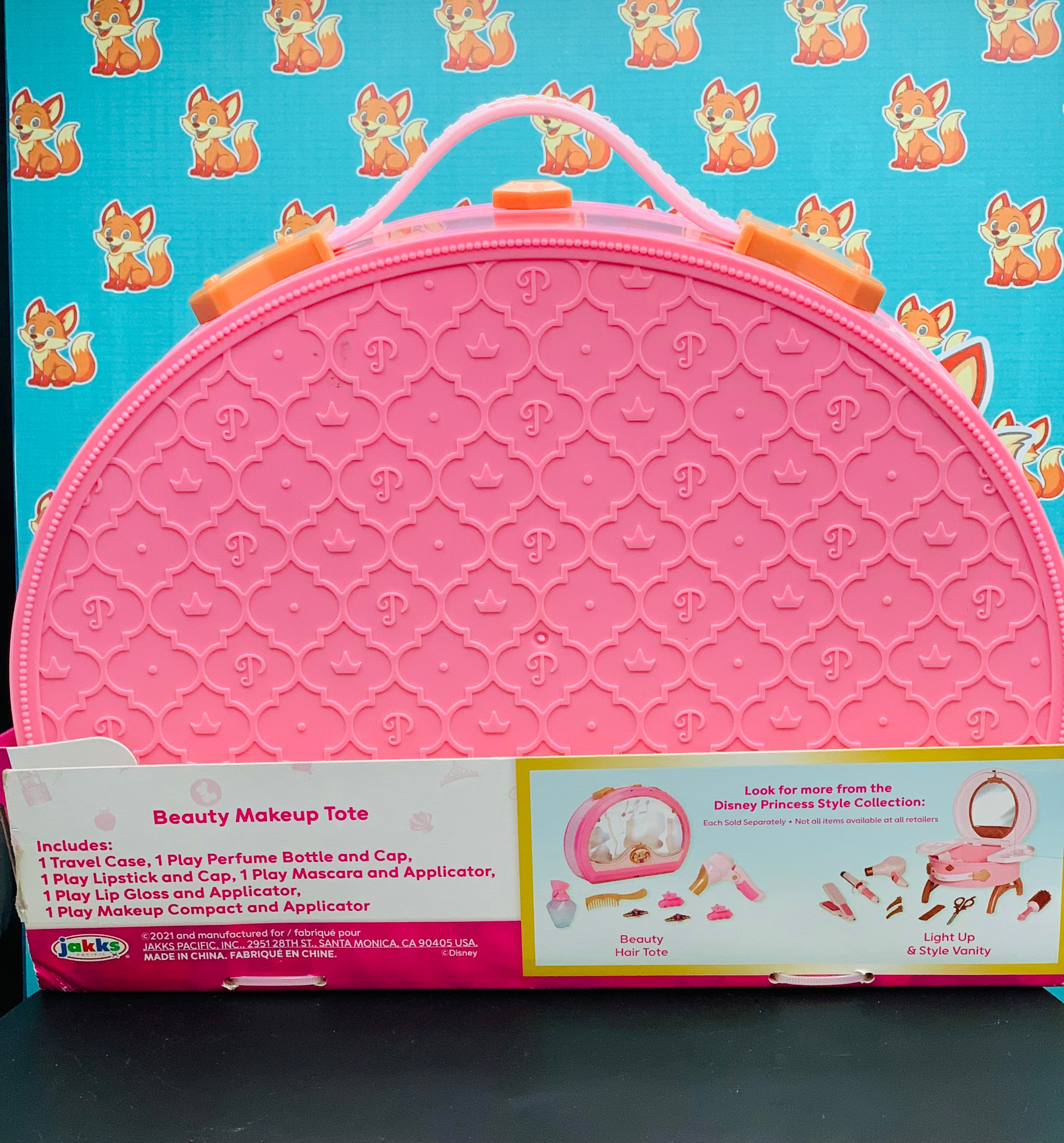 Disney Princess Style Beauty Makeup Tote Playset – Lights Up Compact Toy for Kids